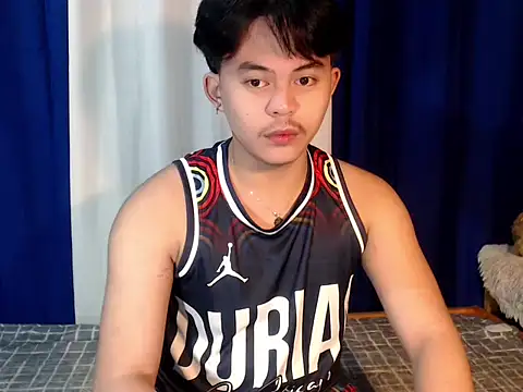 Snapshot of urguy_toshi chatting on 10/09/25, 05:13 urguy toshi online show from 10/09/25, 05:13