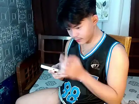 Snapshot of urguy_toshi chatting on 09/09/25, 02:26 urguy toshi online show from 09/09/25, 02:26