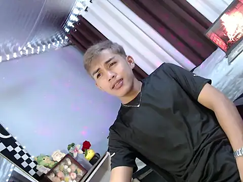 urhot chany online show from 07/10/26, 04:45