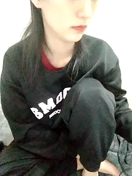 Kembong01 online show from 12/17/25, 03:06