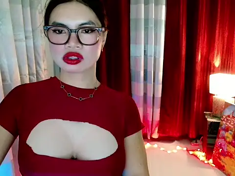 Snapshot of lover_girl143 chatting on 02/06/26, 04:36 lover girl143 online show from 02/06/26, 04:36