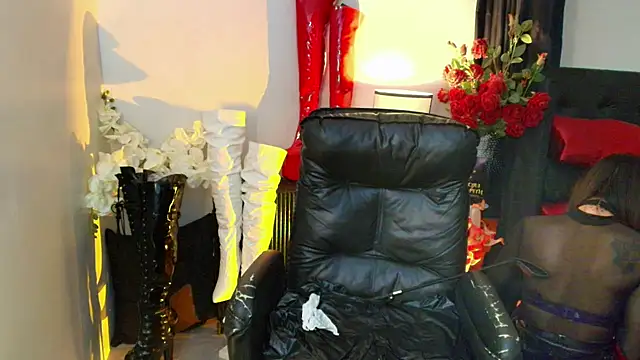 JadeScarlet LoveLace online show from 10/16/25, 06:10