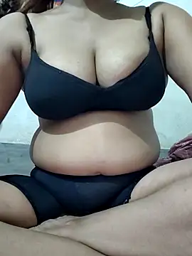 HOTT SHANAYA online show from 09/08/25, 04:39