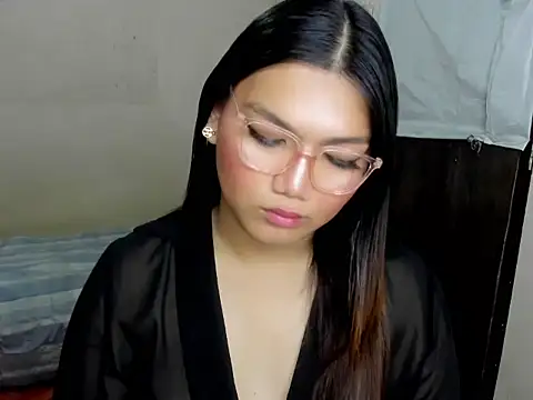 Lou heart online show from 10/22/25, 03:50