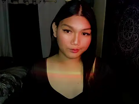 Lou heart online show from 12/17/25, 10:37