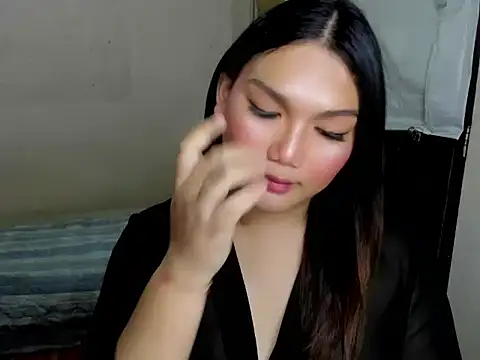 Lou heart online show from 10/30/25, 08:01