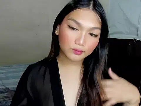 Lou heart online show from 10/20/25, 03:08