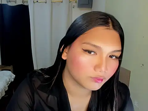 Lou heart online show from 11/15/25, 01:26