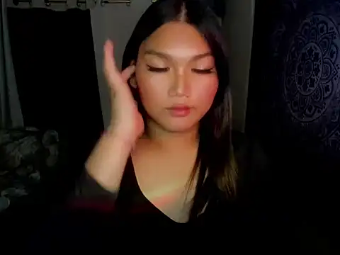 Lou heart online show from 12/19/25, 04:42