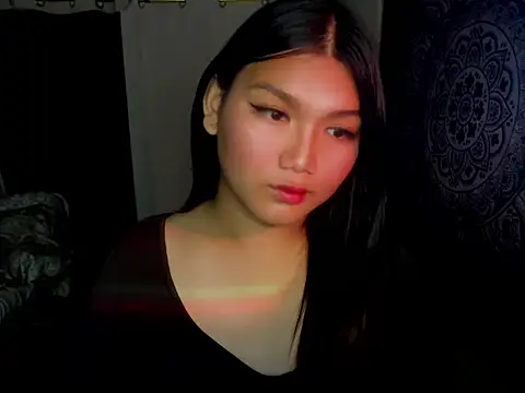 Lou heart online show from 12/22/25, 09:31