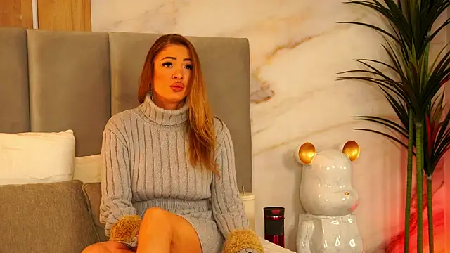 Izabellle02 online show from 12/20/25, 06:05