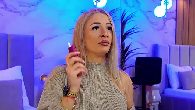 Snapshot of Izabellle02 chatting on 03/04/26, 05:04 Izabellle02 online show from 03/04/26, 05:04