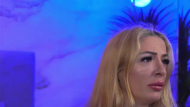 Izabellle02 online show from 04/06/26, 03:57