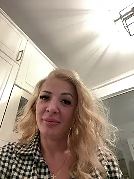 Izabellle02 online show from 03/08/26, 10:24