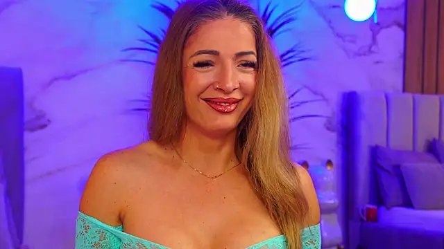 Izabellle02 online show from 01/06/26, 05:44