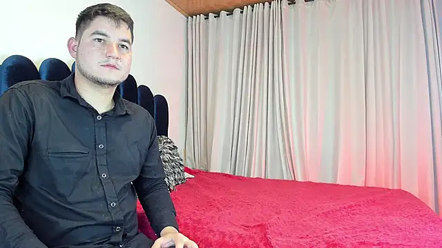 Snapshot of CameronyMartinn chatting on 03/01/26, 02:11 CameronyMartinn online show from 03/01/26, 02:11