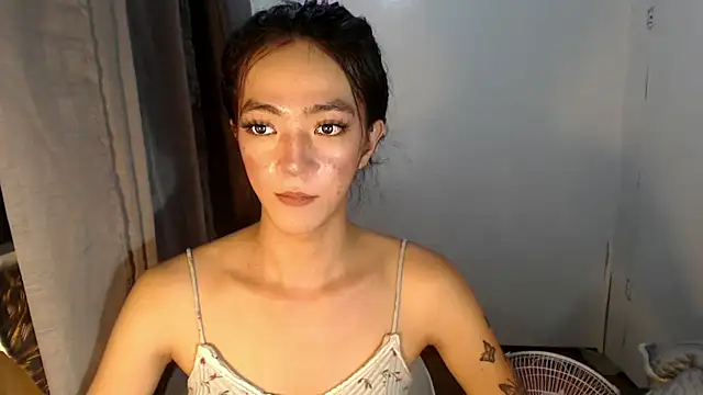 Snapshot of slimladyxoxo chatting on 10/16/25, 10:01 slimladyxoxo online show from 10/16/25, 10:01