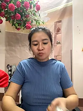 Snapshot of Bollozzy_89 chatting on 12/03/25, 03:40 Bollozzy 89 online show from 12/03/25, 03:40