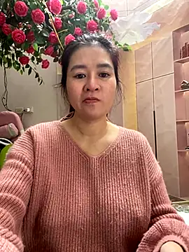 Snapshot of Bollozzy_89 chatting on 10/24/25, 04:44 Bollozzy 89 online show from 10/24/25, 04:44