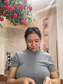 Snapshot of Bollozzy_89 chatting on 12/04/25, 04:22 Bollozzy 89 online show from 12/04/25, 04:22