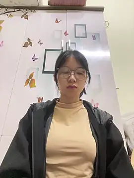 meomeo2k6 online show from 12/05/25, 01:43