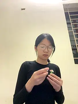 meomeo2k6 online show from 12/18/25, 01:59