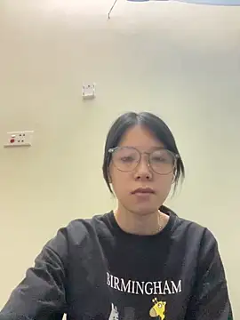 meomeo2k6 online show from 11/26/25, 07:41