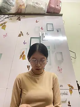 meomeo2k6 online show from 11/12/25, 07:23