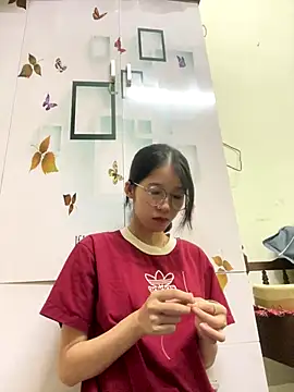 meomeo2k6 online show from 10/27/25, 01:45