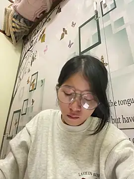 meomeo2k6 online show from 11/03/25, 02:09