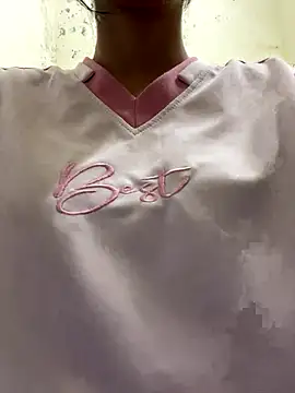 meomeo2k6 online show from 10/18/25, 02:19