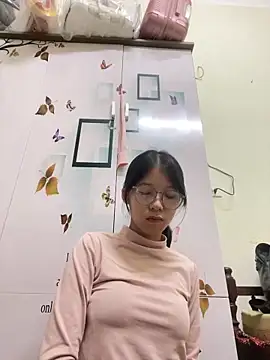 meomeo2k6 online show from 11/13/25, 06:39