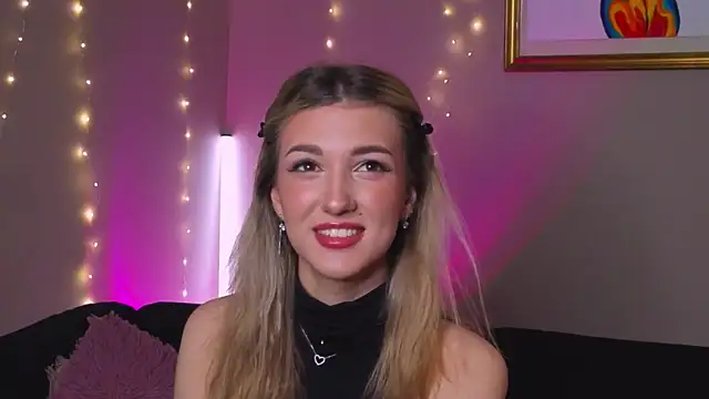 Snapshot of BeatrixGummer chatting on 12/04/25, 08:08 BeatrixGummer online show from 12/04/25, 08:08