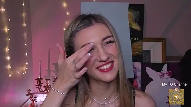 Snapshot of BeatrixGummer chatting on 11/21/25, 08:19 BeatrixGummer online show from 11/21/25, 08:19