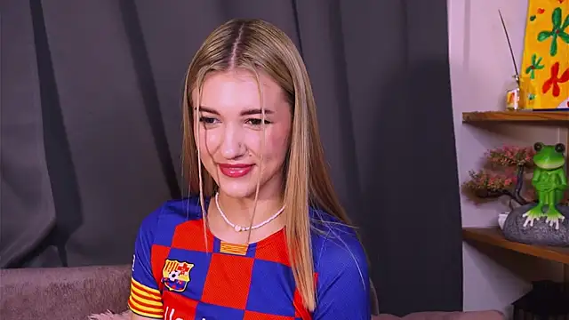 Snapshot of BeatrixGummer chatting on 09/20/25, 08:36 BeatrixGummer online show from 09/20/25, 08:36