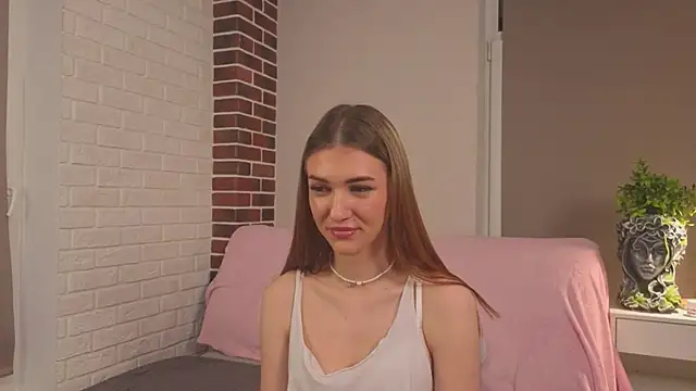 Snapshot of BeatrixGummer chatting on 09/13/25, 08:42 BeatrixGummer online show from 09/13/25, 08:42