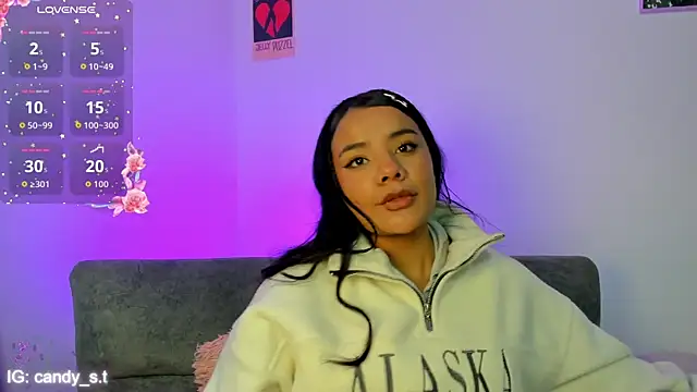 Shophie thoopson online show from 03/22/26, 02:26