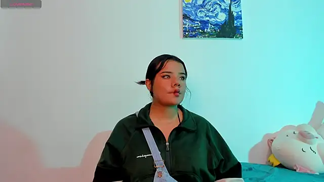 Snapshot of Shophie_thoopson chatting on 01/16/26, 03:54 Shophie thoopson online show from 01/16/26, 03:54