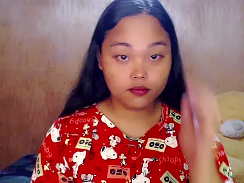 Snapshot of _Lylia chatting on 10/03/25, 11:28 Lylia online show from 10/03/25, 11:28