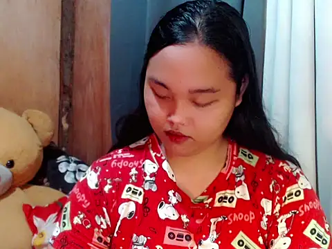  Lylia online show from 11/24/25, 03:50