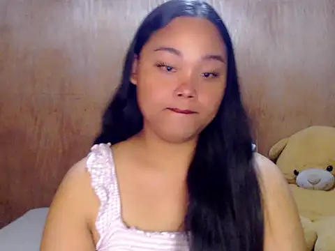 Snapshot of _Lylia chatting on 09/18/25, 09:18 Lylia online show from 09/18/25, 09:18