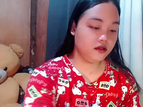  Lylia online show from 11/25/25, 02:56