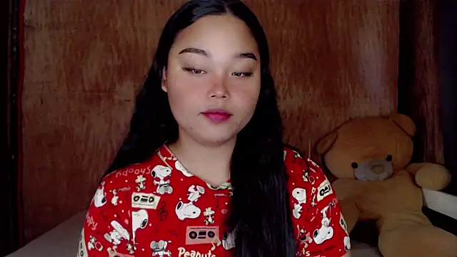 Snapshot of _Lylia chatting on 09/16/25, 04:35 Lylia online show from 09/16/25, 04:35