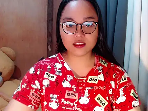  Lylia online show from 11/15/25, 10:14