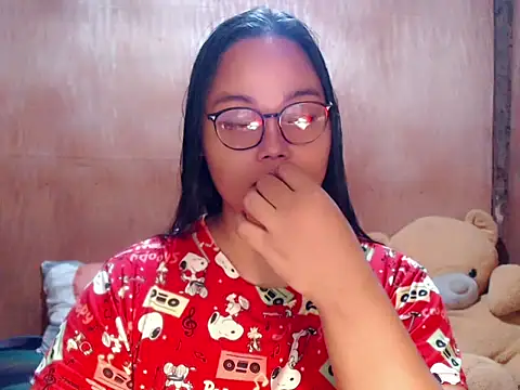  Lylia online show from 03/22/26, 08:43