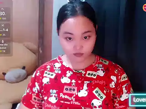 Snapshot of _Lylia chatting on 06/25/26, 05:23 Lylia online show from 06/25/26, 05:23
