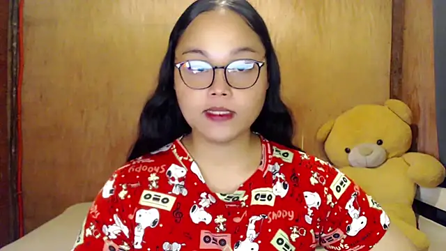 Snapshot of _Lylia chatting on 09/13/25, 04:23 Lylia online show from 09/13/25, 04:23