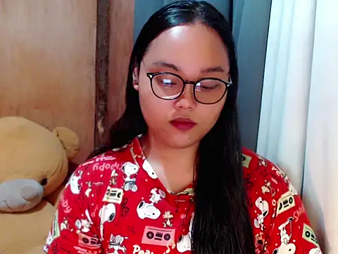  Lylia online show from 11/26/25, 08:20