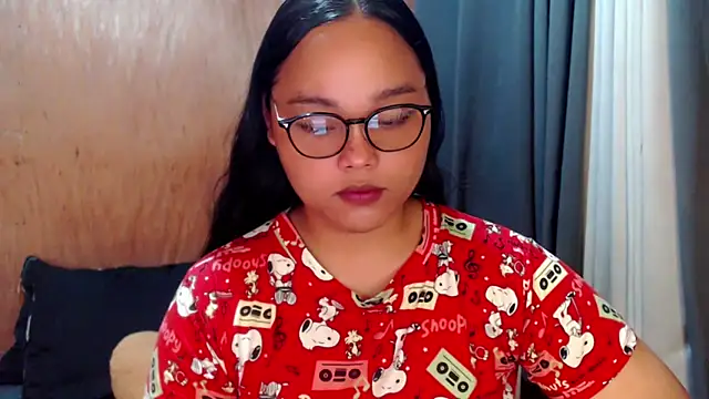 Snapshot of _Lylia chatting on 10/06/25, 05:52 Lylia online show from 10/06/25, 05:52