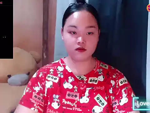 Snapshot of _Lylia chatting on 06/14/26, 04:03 Lylia online show from 06/14/26, 04:03